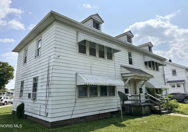 Photo 2 of Multi family home for sale at 553 Dover Pl, Toledo, OH 43605 | MLS# 10014222 | Listing updated on 2026-10-27