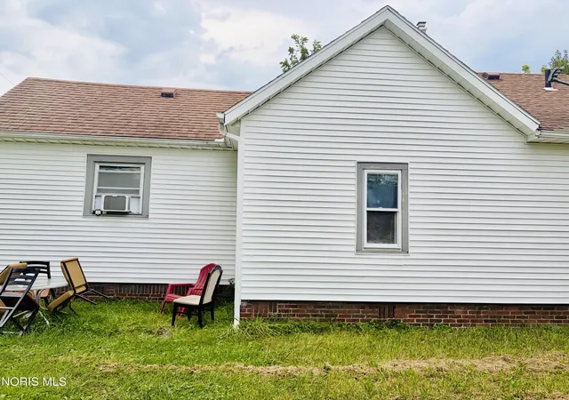 Photo 3 of Sale Pending at 161 Hausman St, Toledo, OH 43608 | MLS# 10014227 | Listing updated on 2026-10-14