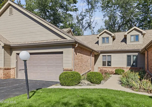 Photo 3 of Condo for sale at 3140 Evergreen Rd, Toledo, OH 43606 | MLS# 10014245 | Listing updated on 2026-10-13
