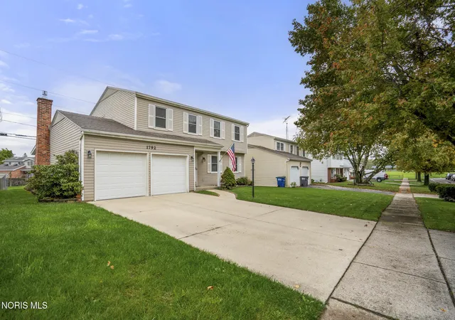 Photo 3 of Sale Pending at 1792 Bucklew Dr, Toledo, OH 43613 | MLS# 10014260 | Listing updated on 2026-10-18