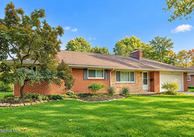 Photo 2 of Single family home for sale at 3638 Coronada Dr, Toledo, OH 43615 | MLS# 10014265 | Listing updated on 2026-10-11