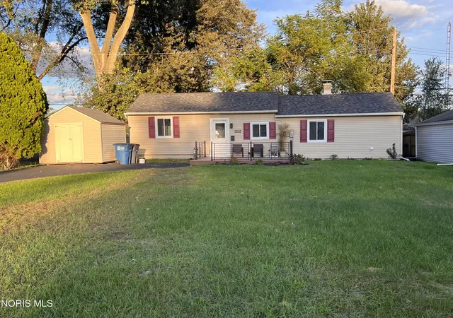 Photo 2 of Single family home for sale at 5838 Vail Ave, Toledo, OH 43623 | MLS# 10014266 | Listing updated on 2026-10-24