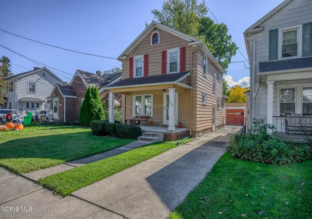Photo 2 of Single family home for sale at 1279 Wildwood Rd, Toledo, OH 43614 | MLS# 10014337 | Listing updated on 2026-10-10