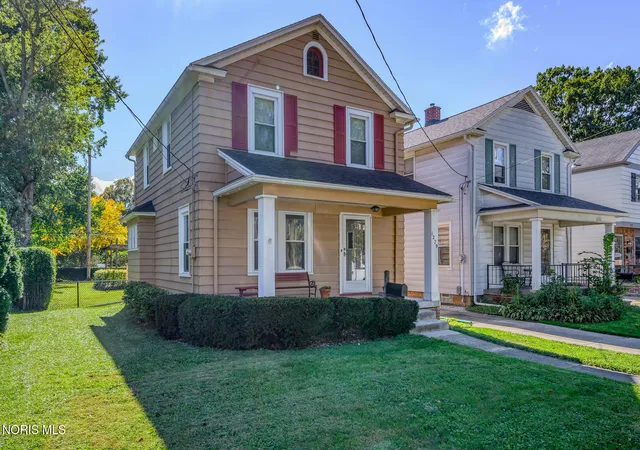 Photo 3 of Single family home for sale at 1279 Wildwood Rd, Toledo, OH 43614 | MLS# 10014337 | Listing updated on 2026-10-10