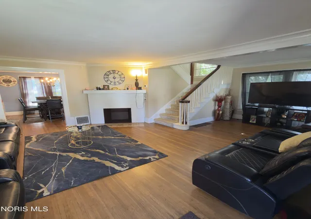 Photo 2 of Single family home for sale at 4142 Lowe Rd, Toledo, OH 43612 | MLS# 10014334 | Listing updated on 2026-10-18