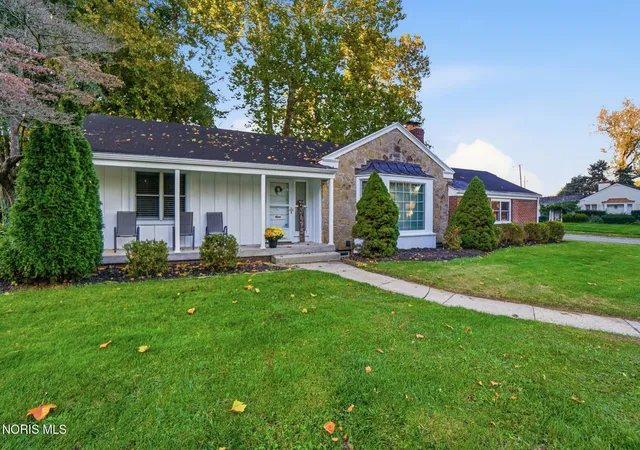Photo 2 of Single family home for sale at 3475 Kenwood Blvd, Toledo, OH 43606 | MLS# 10014297 | Listing updated on 2026-10-27