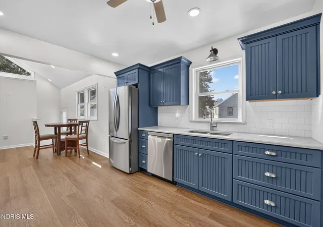 Photo 3 of Single family home for sale at 1907 Glenross Pl, Northwood, OH 43619 | MLS# 10014319 | Listing updated on 2026-10-27