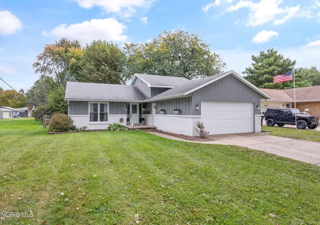 Photo 3 of Single family home for sale at 15 Karis St, Waterville, OH 43566 | MLS# 10014375 | Listing updated on 2026-10-28