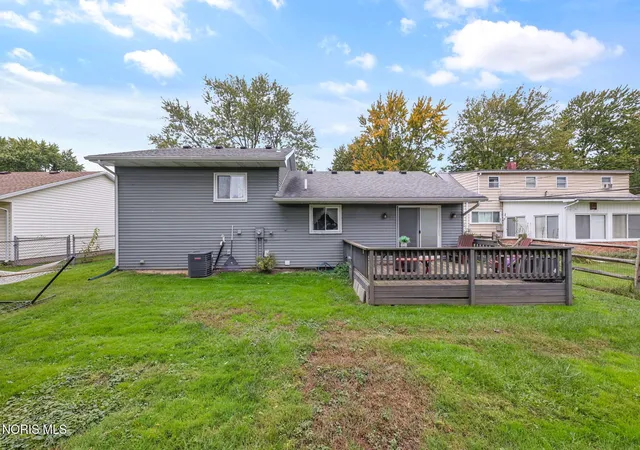 Photo 4 of Single family home for sale at 15 Karis St, Waterville, OH 43566 | MLS# 10014375 | Listing updated on 2026-10-28