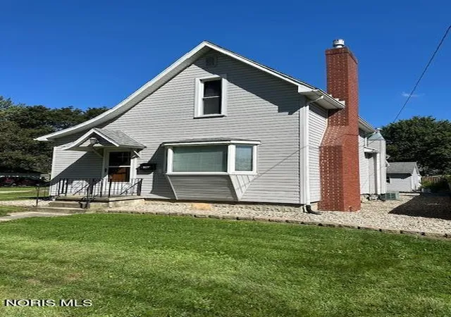 Photo 2 of Single family home for sale at 317 S Madison St, Delta, OH 43515 | MLS# 10014356 | Listing updated on 2026-10-11