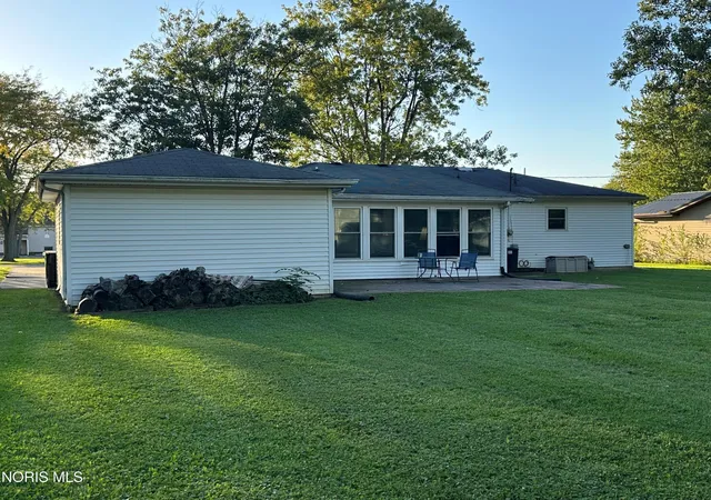 Photo 4 of Single family home for sale at 1222 Linden St, Montpelier, OH 43543 | MLS# 10014433 | Listing updated on 2026-10-08
