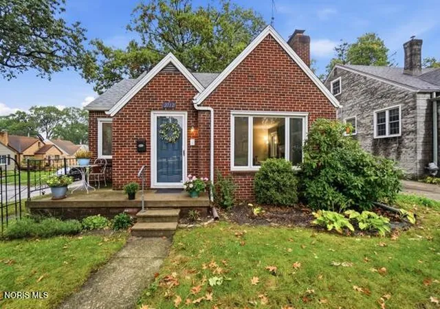 Photo 59 of Single family home for sale at 2712 Grantwood Dr, Toledo, OH 43613 | MLS# 10014350 | Listing updated on 2026-10-17