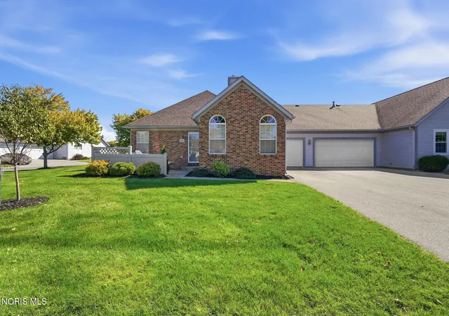 Photo 1 of Sale Pending at 222 Stonegate Blvd, Bowling Green, OH 43402 | MLS# 10014349 | Listing updated on 2026-10-19