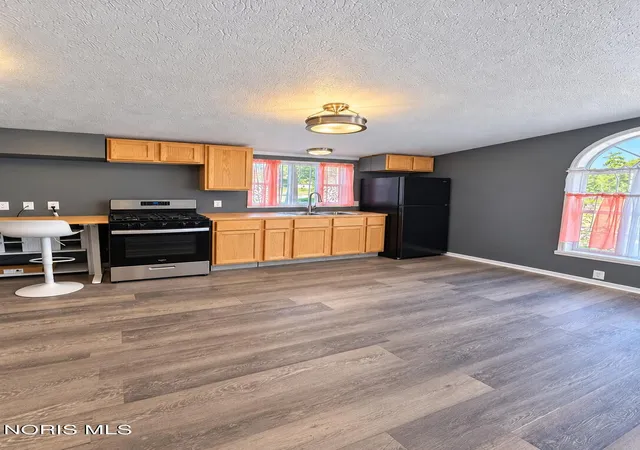Photo 3 of Single family home for sale at 6139 Dorr St, Toledo, OH 43615 | MLS# 10014377 | Listing updated on 2026-10-22