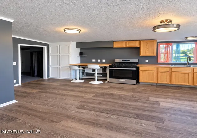 Photo 4 of Single family home for sale at 6139 Dorr St, Toledo, OH 43615 | MLS# 10014377 | Listing updated on 2026-10-22