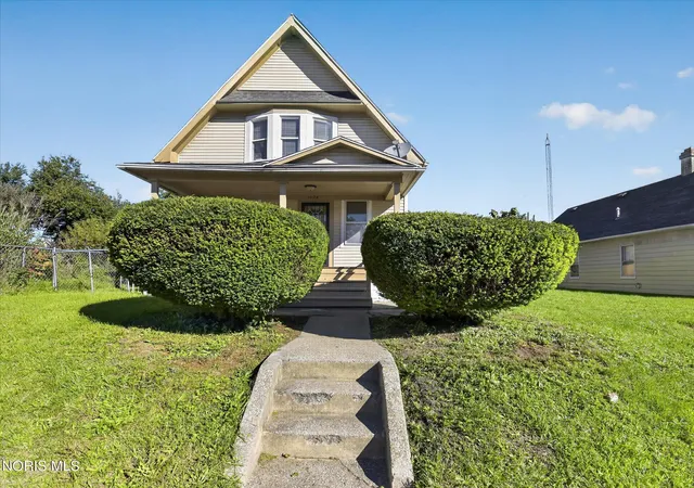 Photo 3 of Single family home for sale at 1126 Indiana Ave, Toledo, OH 43607 | MLS# 10014385 | Listing updated on 2026-10-20