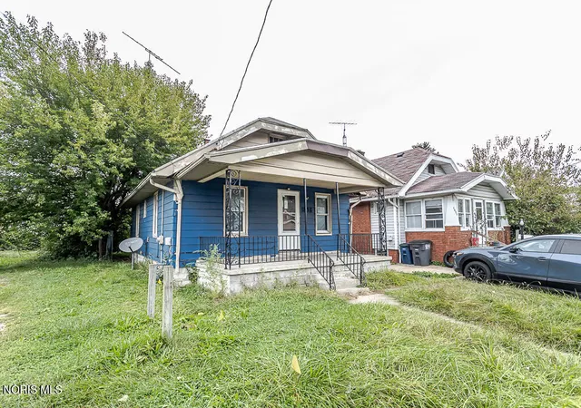 Photo 2 of Single family home for sale at 1838 Berdan Ave, Toledo, OH 43613 | MLS# 10014372 | Listing updated on 2026-10-06