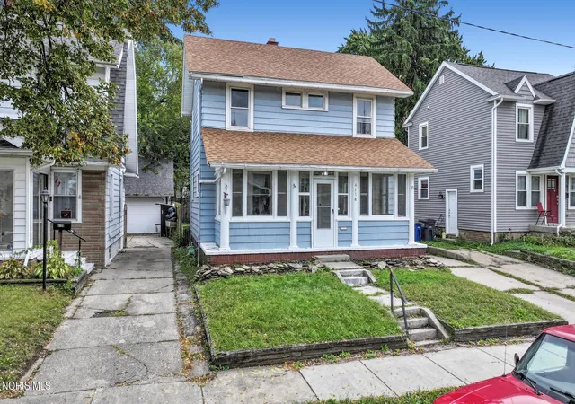 Photo 2 of Single family home for sale at 4118 Parrakeet Ave, Toledo, OH 43612 | MLS# 10014455 | Listing updated on 2026-10-23
