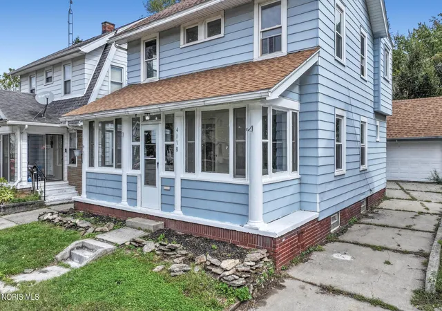 Photo 3 of Single family home for sale at 4118 Parrakeet Ave, Toledo, OH 43612 | MLS# 10014455 | Listing updated on 2026-10-23