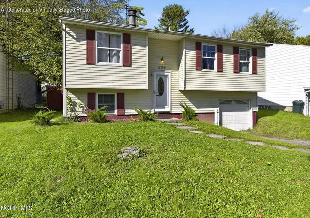 Photo 2 of Single family home for sale at 639 Southbriar Rd, Toledo, OH 43607 | MLS# 10014881 | Listing updated on 2026-10-20