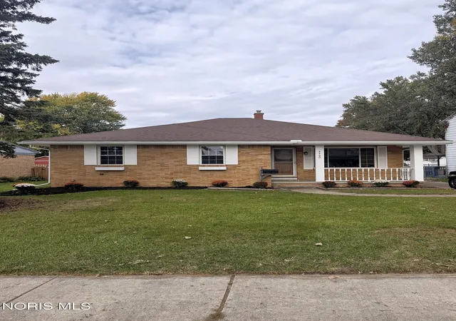 Photo 2 of Single family home for sale at 4460 Talmadge Green Rd, Toledo, OH 43623 | MLS# 10014548 | Listing updated on 2026-10-27