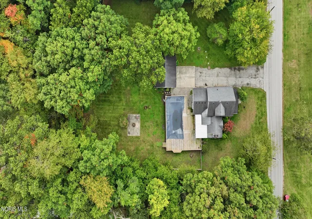 Photo 3 of Single family home for sale at 3014 Gradwohl Rd, Toledo, OH 43617 | MLS# 10014469 | Listing updated on 2026-10-26