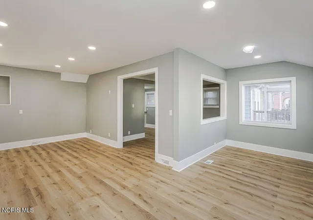 Photo 3 of Single family home for sale at 3251 Northwood Ave, Toledo, OH 43606 | MLS# 10014408 | Listing updated on 2026-10-23