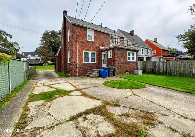 Photo 2 of Single family home for sale at 3847 Rushland Ave, Toledo, OH 43613 | MLS# 10014454 | Listing updated on 2026-10-23