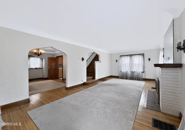 Photo 3 of Single family home for sale at 3847 Rushland Ave, Toledo, OH 43613 | MLS# 10014454 | Listing updated on 2026-10-23