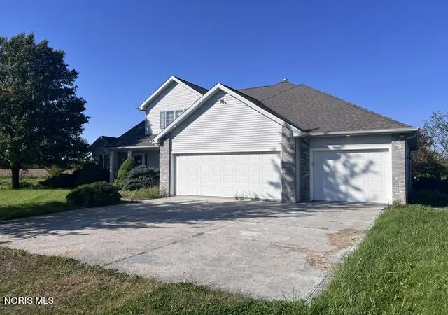 Photo 2 of Single family home for sale at 6273 Seevers Rd, Hicksville, OH 43526 | MLS# 10015034 | Listing updated on 2026-10-26