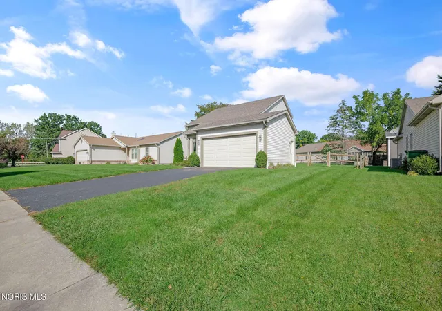 Photo 1 of Single family home for sale at 956 Jennison Dr, Rossford, OH 43460 | MLS# 10014576 | Listing updated on 2026-10-26