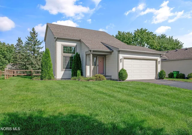 Photo 3 of Single family home for sale at 956 Jennison Dr, Rossford, OH 43460 | MLS# 10014576 | Listing updated on 2026-10-26