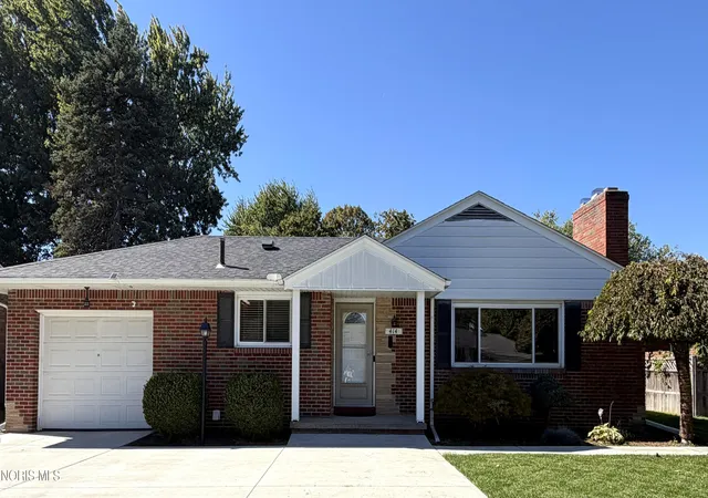Photo 1 of Single family home for sale at 414 Holly Dr, Oregon, OH 43616 | MLS# 10014447 | Listing updated on 2026-10-26