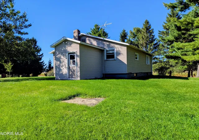 Photo 3 of Single family home for sale at 24381 Co Rd M, Fayette, OH 43521 | MLS# 10014498 | Listing updated on 2026-10-15