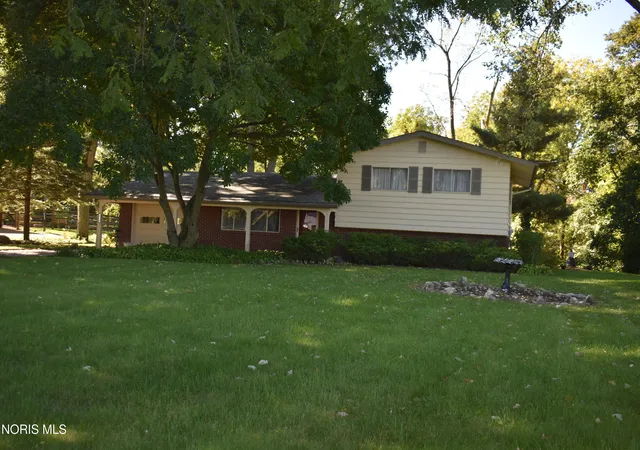 Photo 1 of Single family home for sale at 6510 Finzel Rd, Whitehouse, OH 43571 | MLS# 10014663 | Listing updated on 2026-10-13