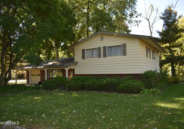 Photo 2 of Single family home for sale at 6510 Finzel Rd, Whitehouse, OH 43571 | MLS# 10014663 | Listing updated on 2026-10-13