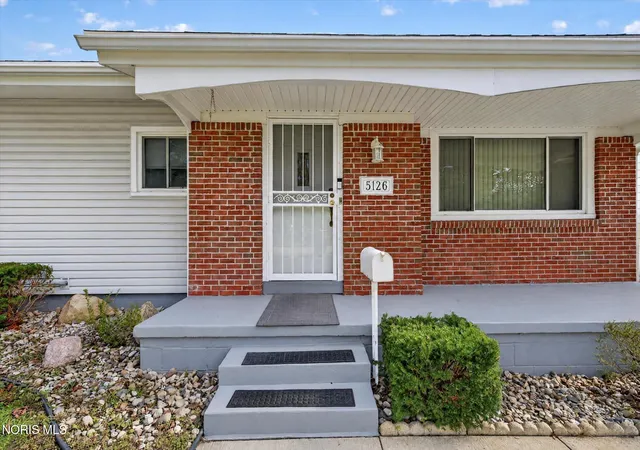 Photo 2 of Single family home for sale at 5126 Rambo Ln, Toledo, OH 43623 | MLS# 10014578 | Listing updated on 2026-10-19