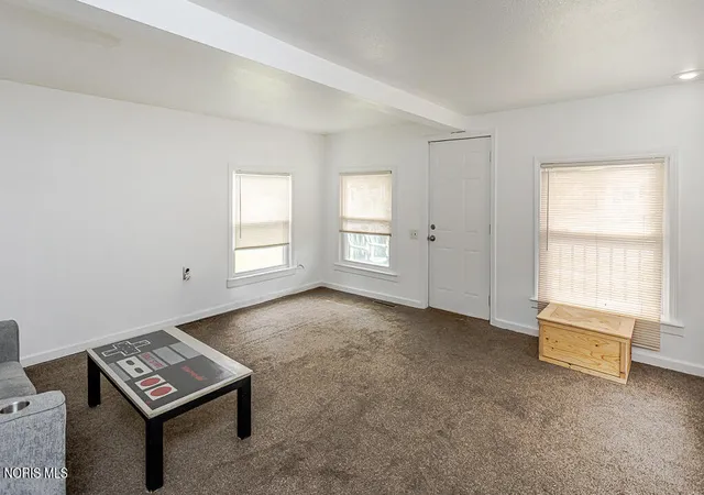 Photo 2 of Single family home for sale at 422 Eben Ave, Findlay, OH 45840 | MLS# 10014502 | Listing updated on 2026-10-24