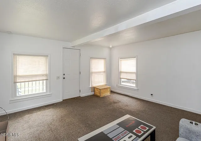 Photo 3 of Single family home for sale at 422 Eben Ave, Findlay, OH 45840 | MLS# 10014502 | Listing updated on 2026-10-24