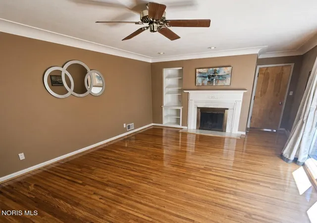 Photo 3 of Sale Pending at 2751 Hemlock Dr, Toledo, OH 43614 | MLS# 10014470 | Listing updated on 2026-10-14