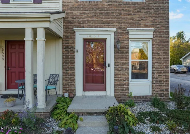 Photo 2 of Condo for sale at 28357 Simmons Rd, Perrysburg, OH 43551 | MLS# 10014617 | Listing updated on 2026-10-18