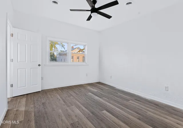 Photo 4 of Single family home for sale at 819 Utica St, Toledo, OH 43608 | MLS# 10014588 | Listing updated on 2026-10-21