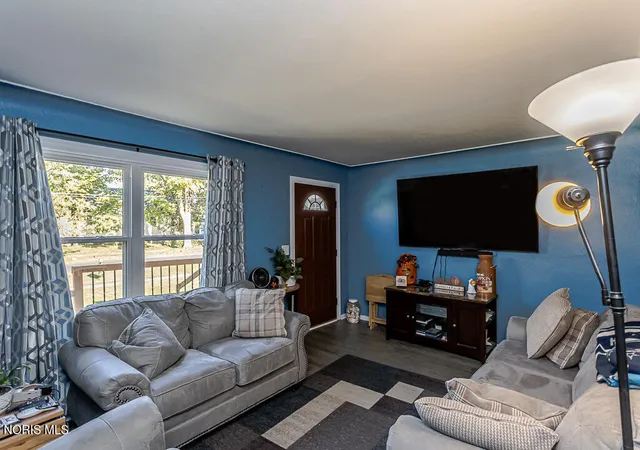 Photo 3 of Single family home for sale at 2525 Southwood Rd, Toledo, OH 43614 | MLS# 10014534 | Listing updated on 2026-10-26
