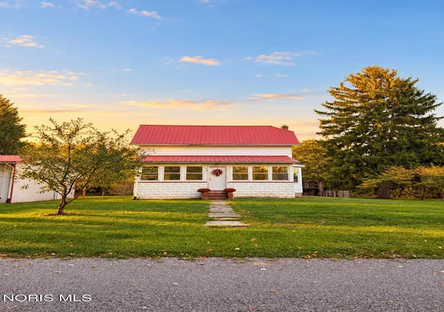 Photo 1 of Sale Pending at 746 Chestnut St, Liberty Center, OH 43532 | MLS# 10014500 | Listing updated on 2026-10-28