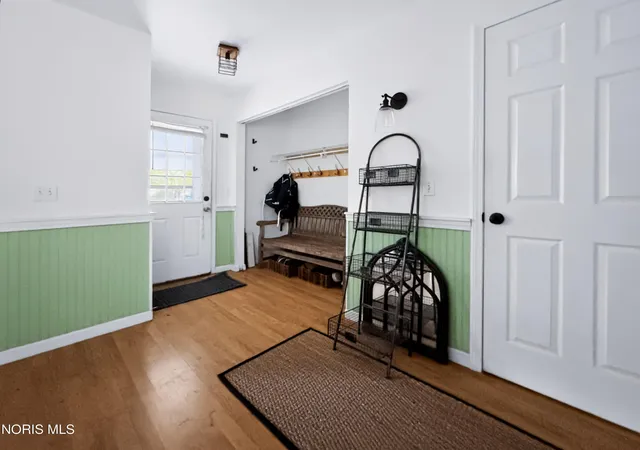 Photo 2 of Single family home for sale at 5834 Greenhaven Rd, Sylvania, OH 43560 | MLS# 10014517 | Listing updated on 2026-10-18