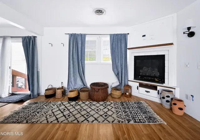 Photo 3 of Single family home for sale at 5834 Greenhaven Rd, Sylvania, OH 43560 | MLS# 10014517 | Listing updated on 2026-10-18