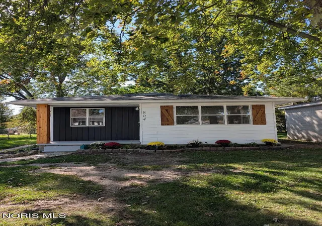 Photo 1 of Single family home for sale at 804 Linwood Ave, Delta, OH 43515 | MLS# 10014522 | Listing updated on 2026-10-19