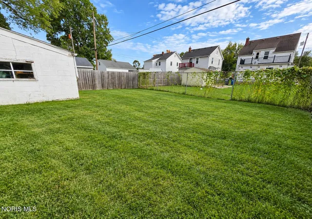 Photo 26 of Single family home for sale at 2711 Claredale Rd, Toledo, OH 43613 | MLS# 10014537 | Listing updated on 2026-10-13