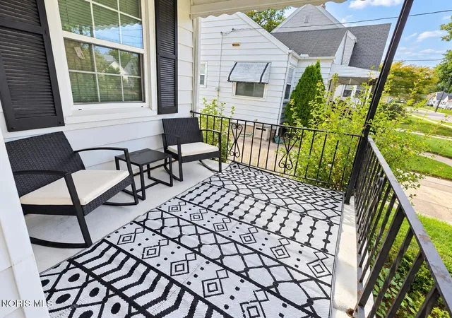 Photo 2 of Single family home for sale at 2711 Claredale Rd, Toledo, OH 43613 | MLS# 10014537 | Listing updated on 2026-10-13