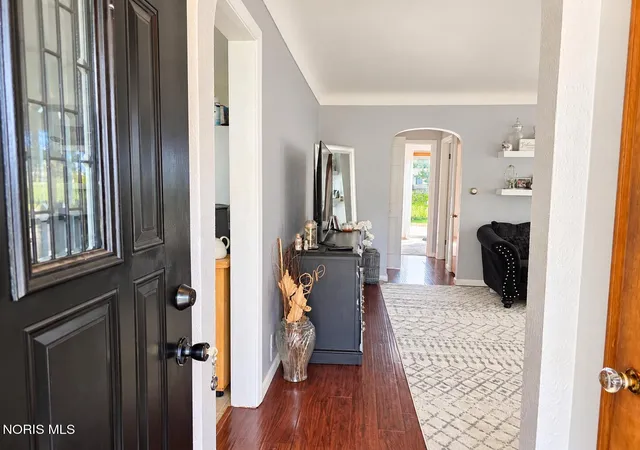 Photo 3 of Single family home for sale at 2711 Claredale Rd, Toledo, OH 43613 | MLS# 10014537 | Listing updated on 2026-10-13